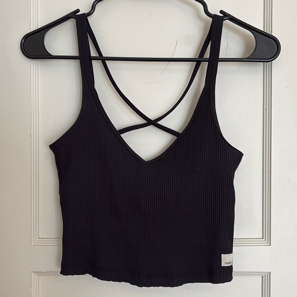 Vuori Black ribbed V-neck